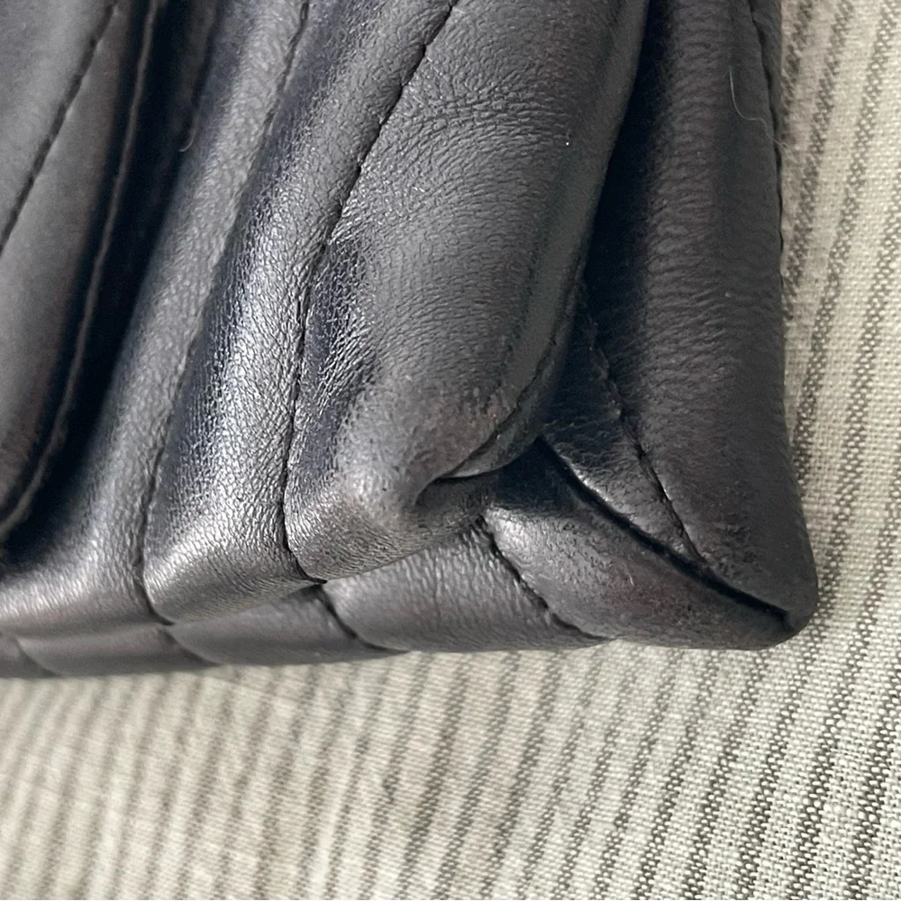 Tory Burch Quilted Leather Kira Wallet on Chain Black Gold - Picture 5 of 11